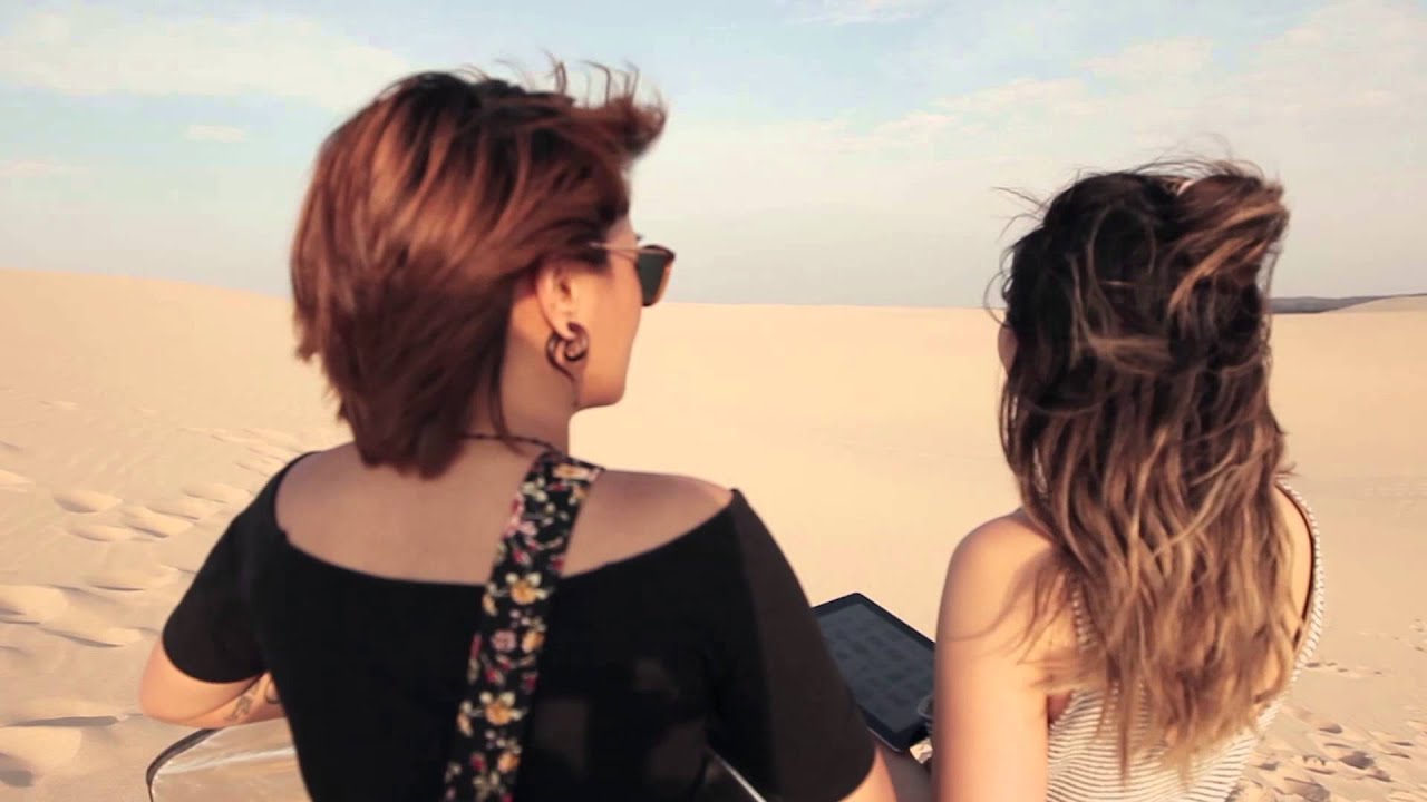 Sand, Smoke Bombs, and Lightroom: What This PHLEARN Shoot Taught Me About Editing With Intention