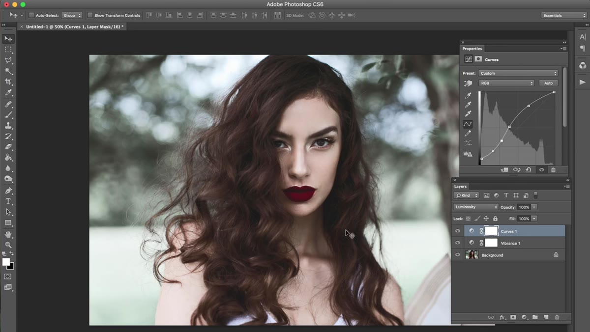 Curves adjustment layer with blend mode set to Luminosity
