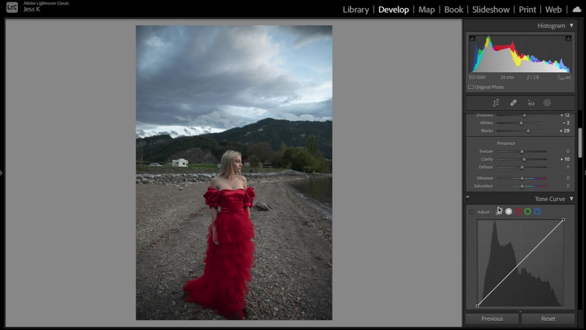 Clarity and sharpening sliders in the Detail panel