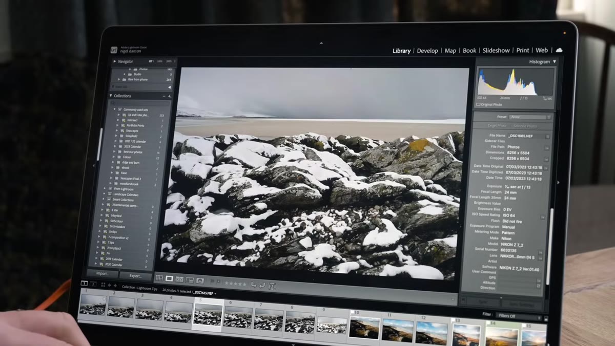 Selecting eight overlapping images for panorama merge