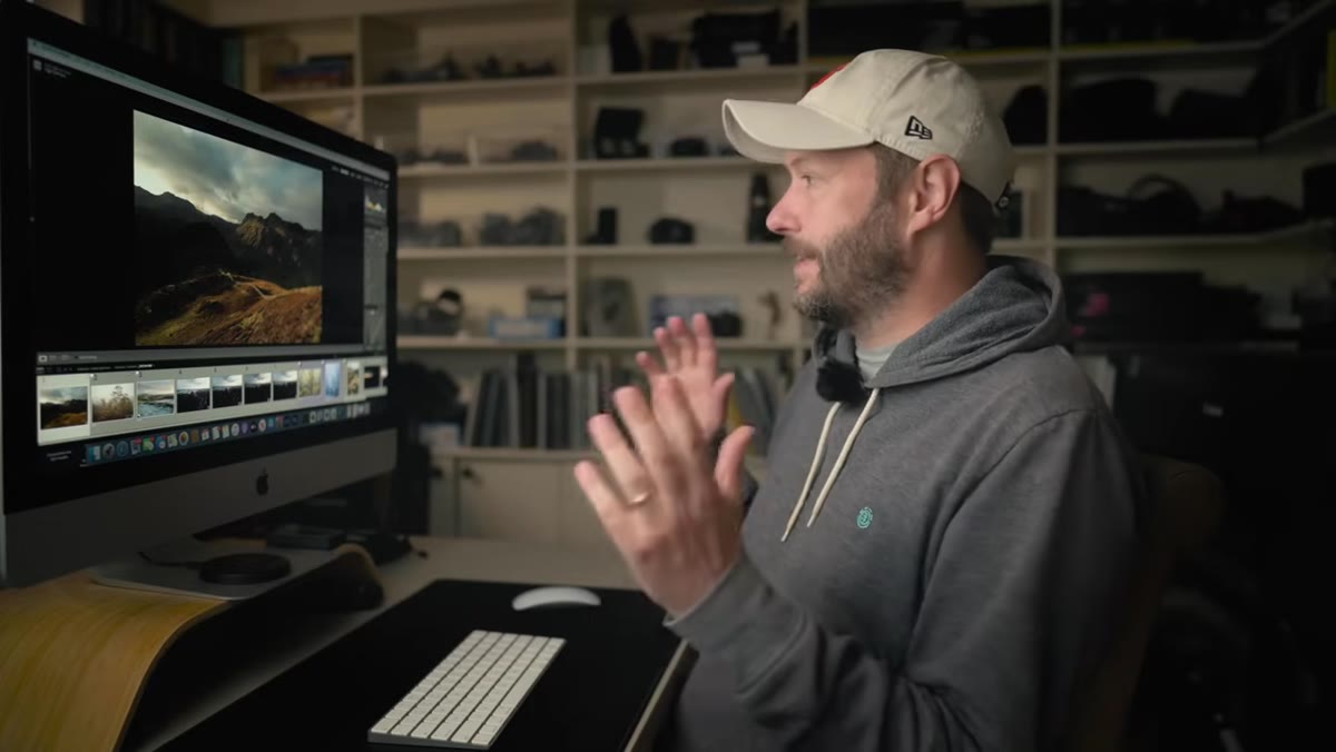 Lightroom histogram panel shown alongside an unedited landscape photo