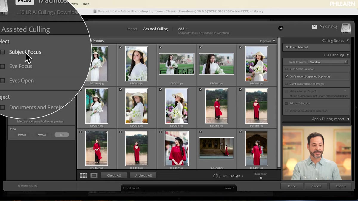 Green checkboxes and red X marks appearing on thumbnail images