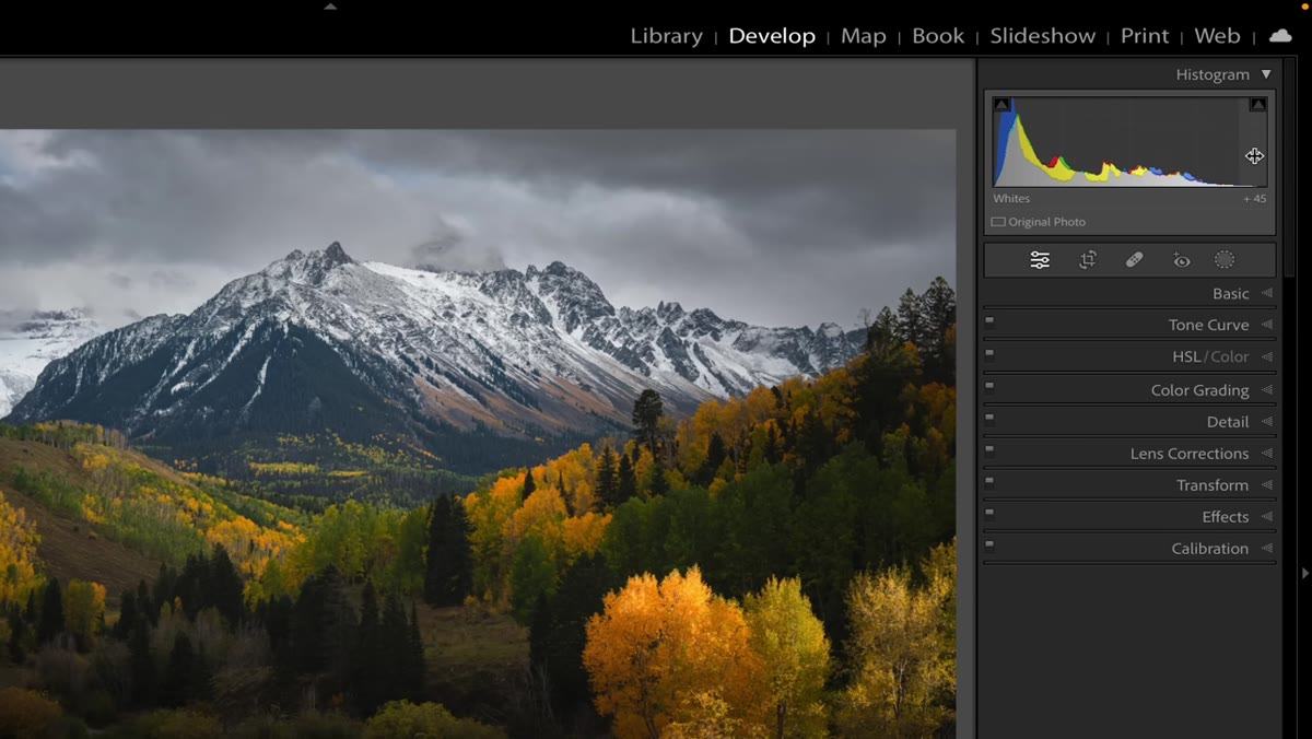 Dragging the Whites zone on the histogram right and left