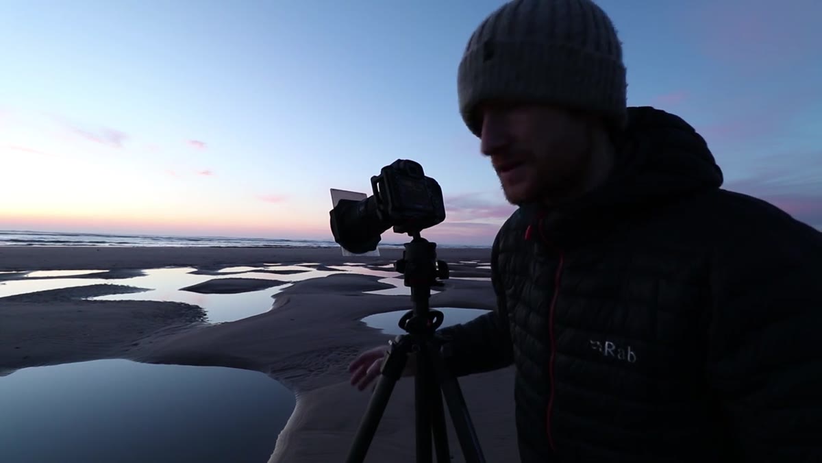 Camera settings shown, 16mm focal length for foreground emphasis