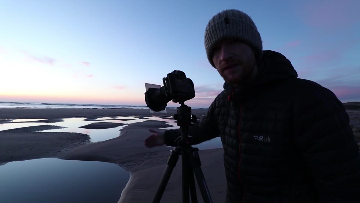 Camera focused to infinity with foreground in sharp detail