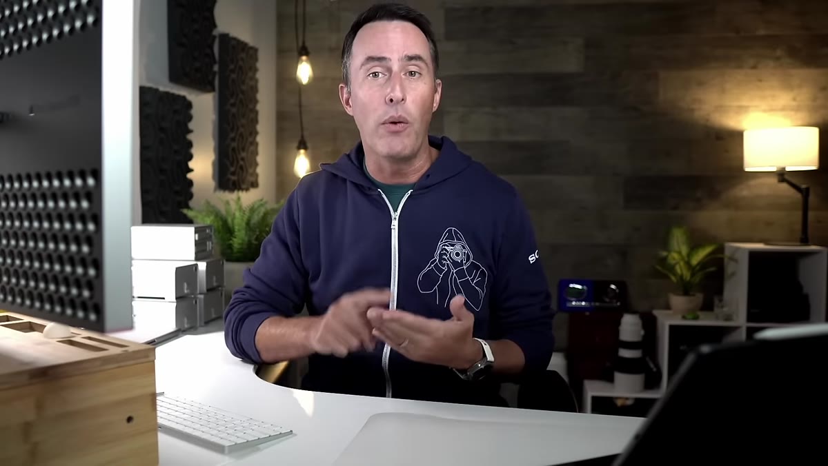 Matt explaining free hard drive space and performance impact